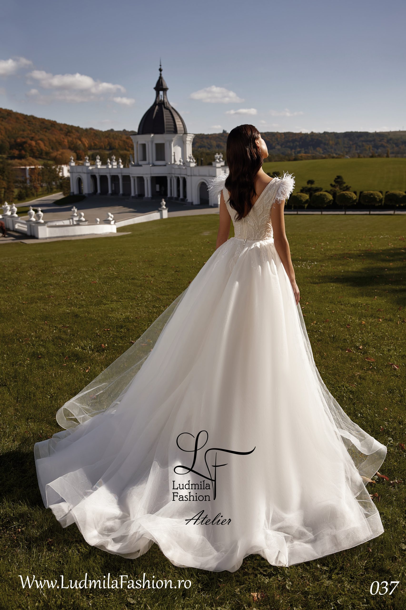 Rochie de mireasă 2023-37 - imagine 4