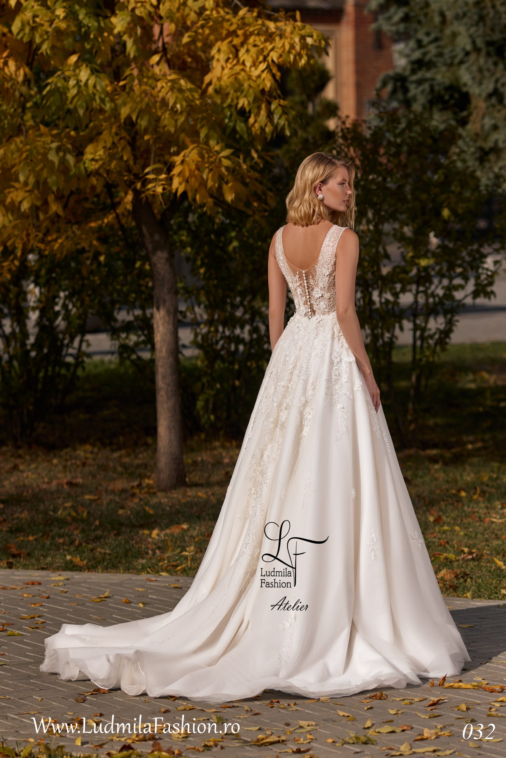 Rochie de mireasă 2024-32 - imagine 2