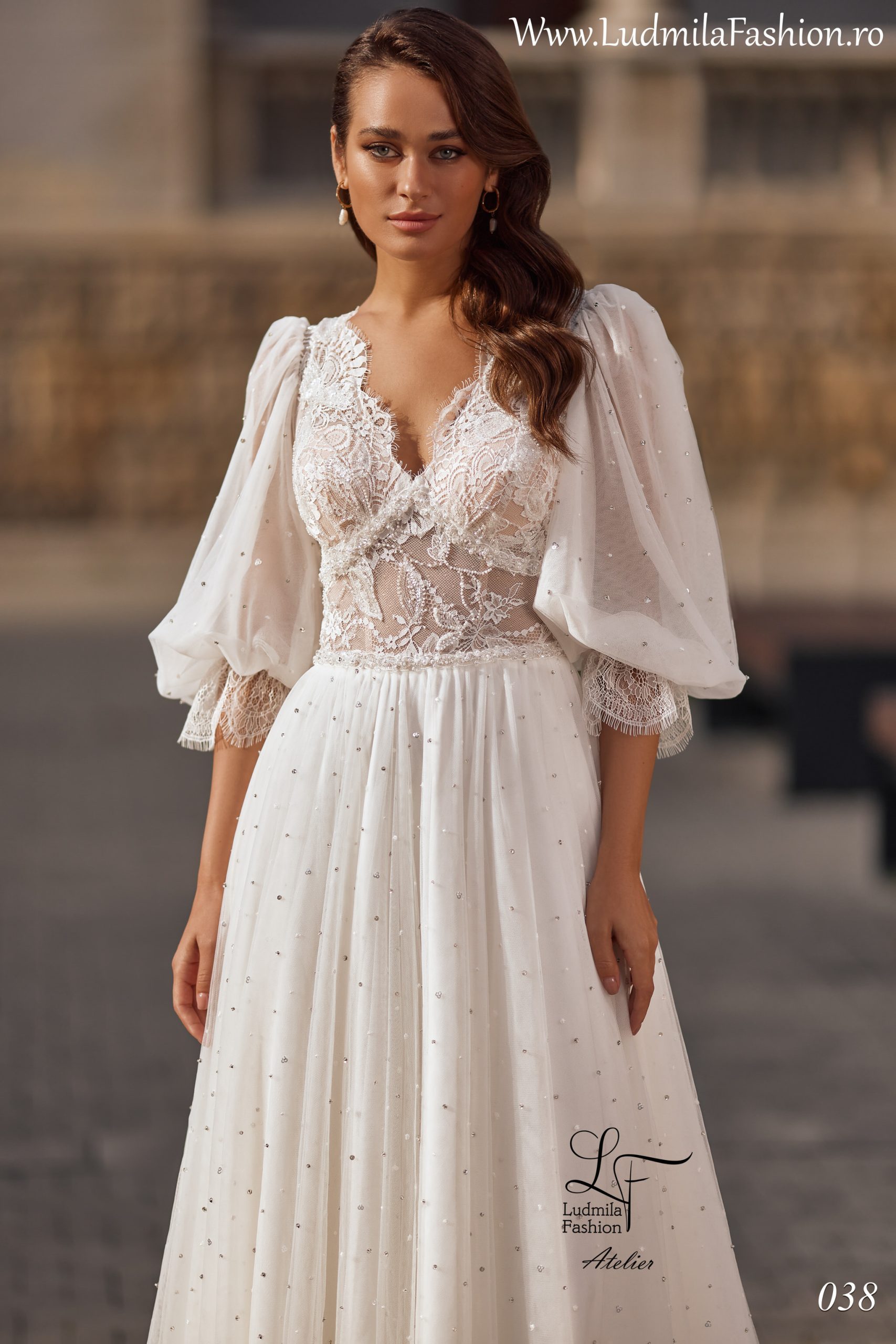 Rochie de mireasă 2024-38 - imagine 3