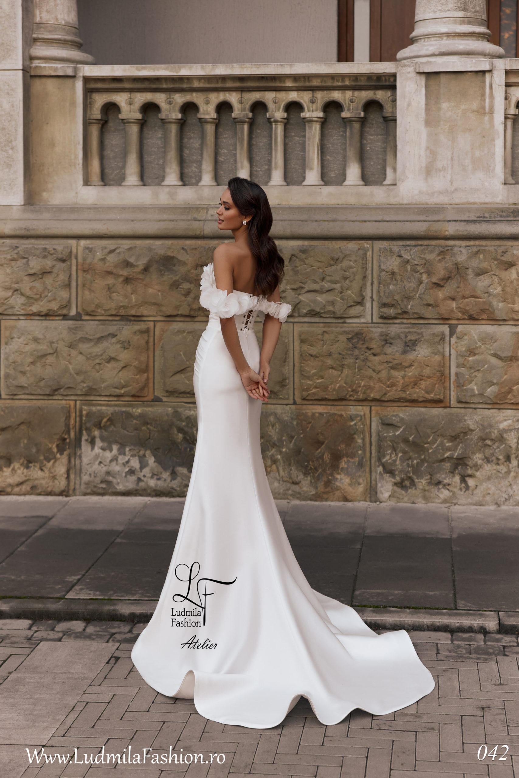 Rochie de mireasă 2024-42 - imagine 4