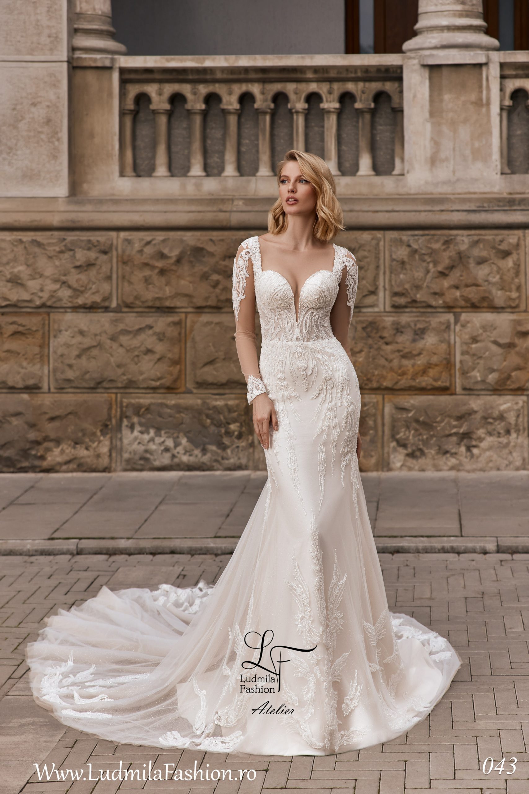 Rochie de mireasă 2024-43 - imagine 4