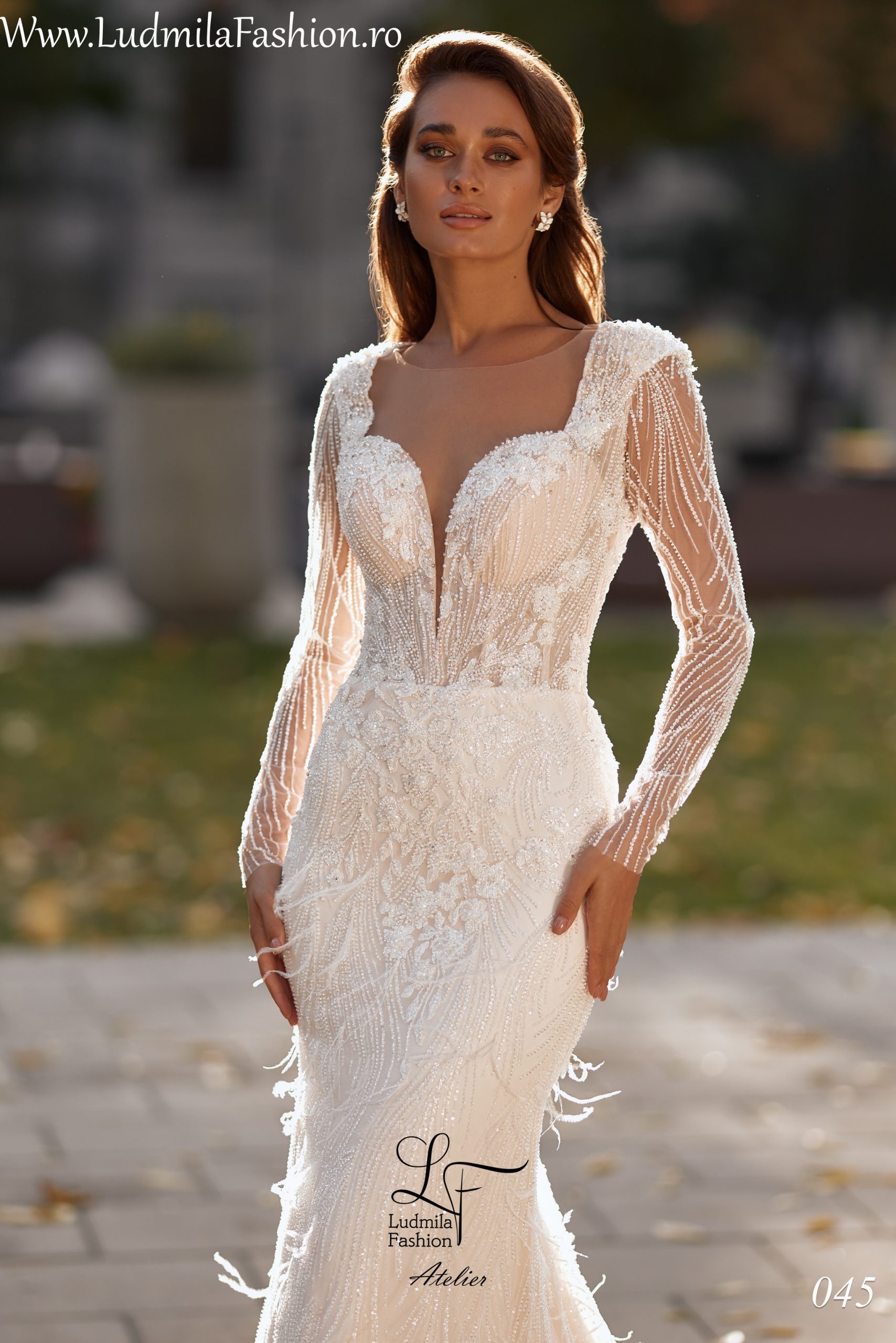Rochie de mireasă 2024-45 - imagine 3